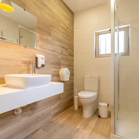 Dude * 菲盖拉-达福什