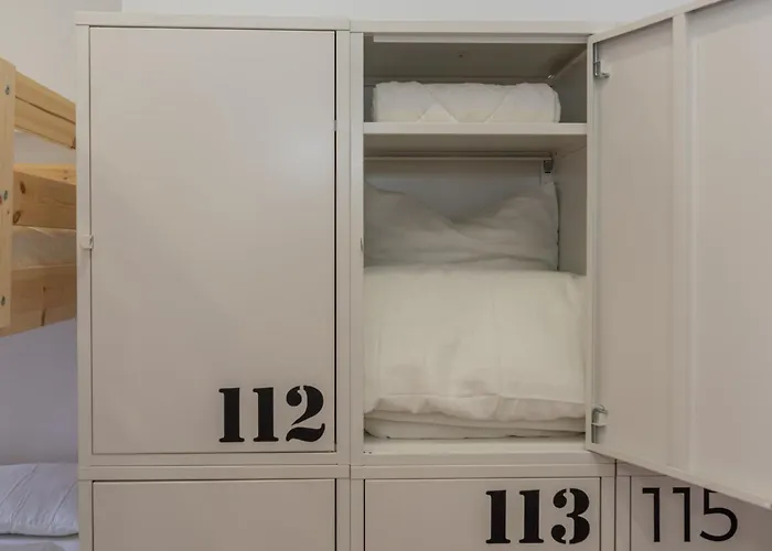 Хостел Dude Фигейра-да-Фош